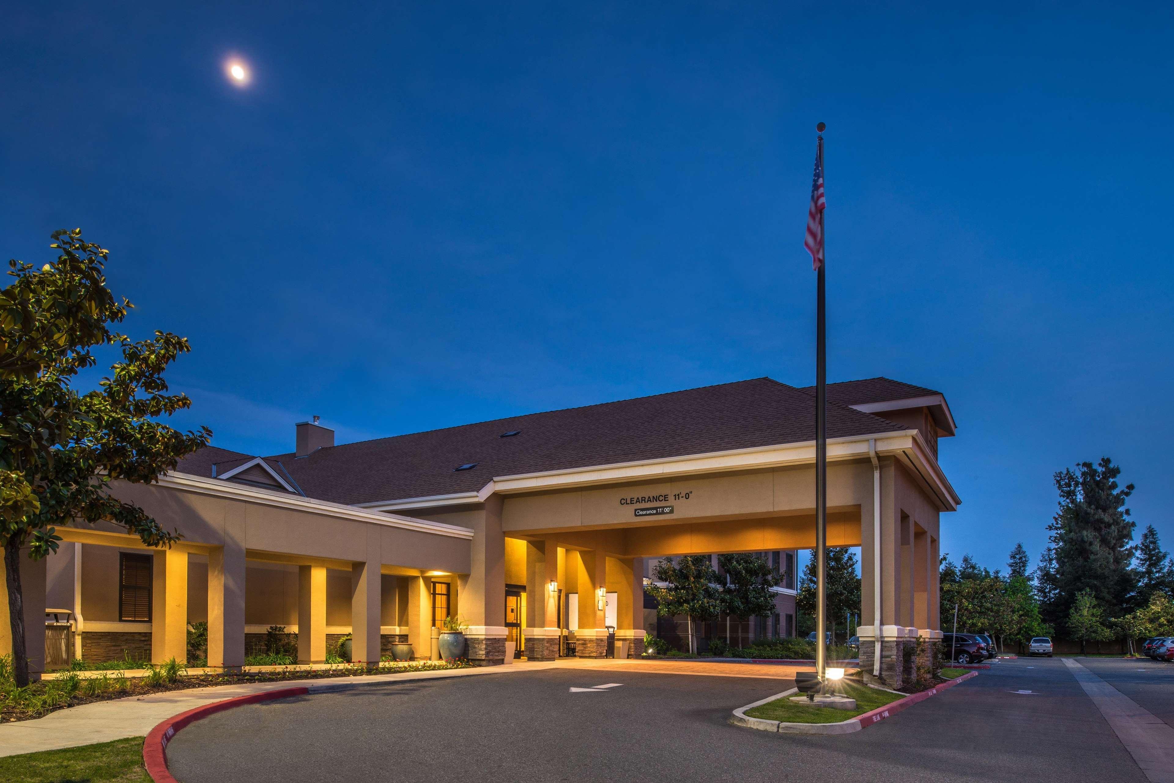 Homewood Suites By Hilton Fresno Exterior photo