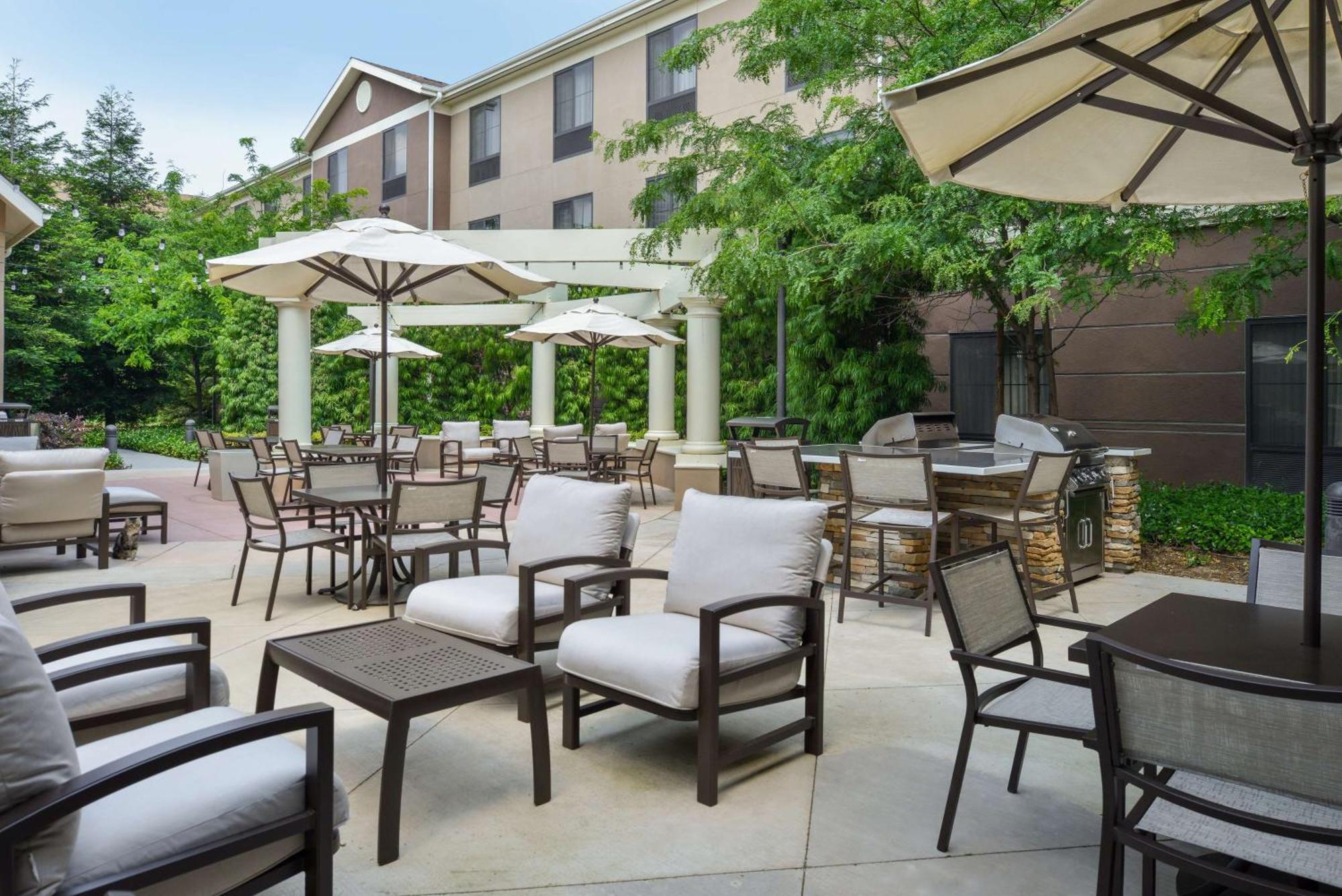 Homewood Suites By Hilton Fresno Exterior photo